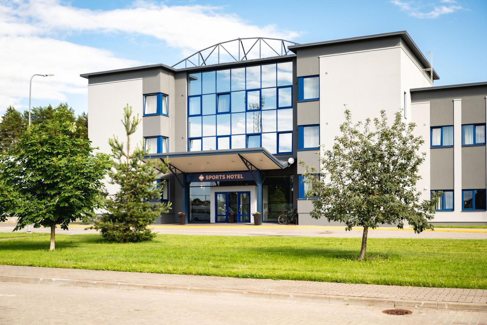 Sports Hotel Valmiera Bagian luar foto